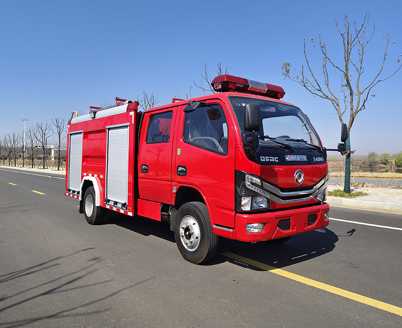 東風(fēng)2.8噸水罐消防車